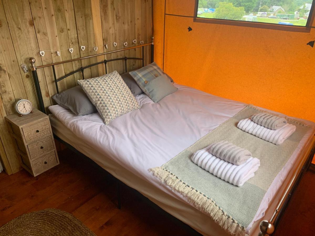 Mountain View Safari Tent With Hot Tub In The Heart Of Snowdonia Dolgellau Buitenkant foto