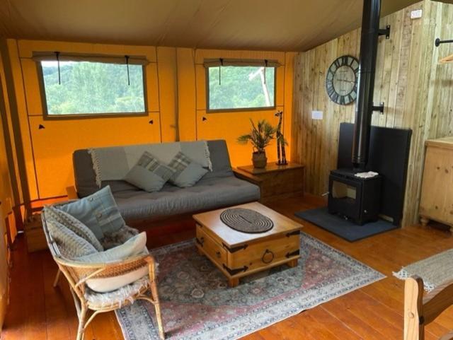 Mountain View Safari Tent With Hot Tub In The Heart Of Snowdonia Dolgellau Buitenkant foto